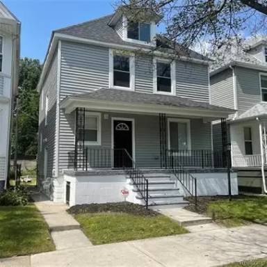 Main picture of 2493 Fischer St