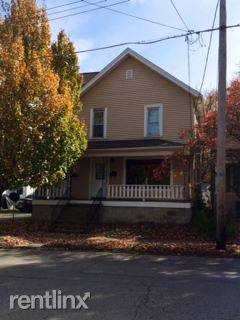 Main picture of 449 1/2 E Liberty St