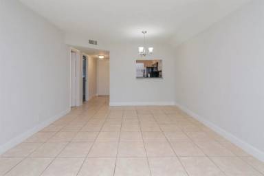 Main picture of Westview Commons Condo