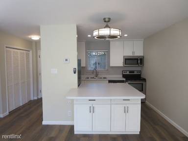 Main picture of 250 Elm St