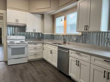 Main picture of 4533 19th Ave NE