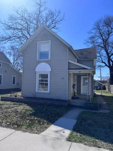Main picture of 526 E Eighth St