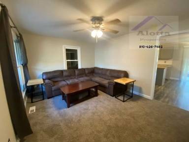 Main picture of 5408 S Sumac Cir