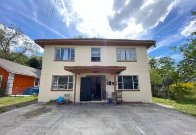 Main picture of 1584 W 31st St