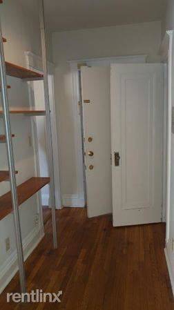 Main picture of 1762 Commonwealth Ave