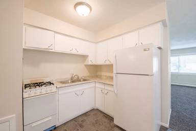 Main picture of 3040 Pleasant Ave