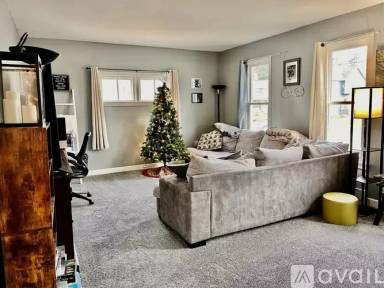 Main picture of 413 W 12th Ave
