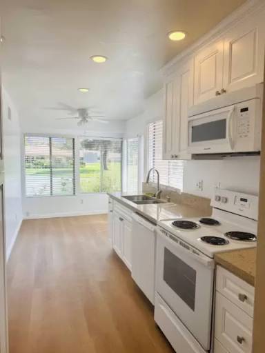 Main picture of 6134 Village 6
