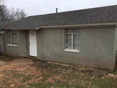 Main picture of 231 SE 27th St