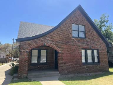 Main picture of 2023 15th St