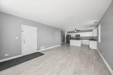 Main picture of 3020 W Washington Blvd