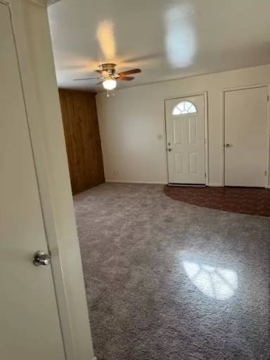 Main picture of 100 Park Ln