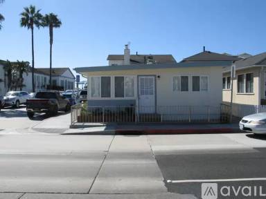 Main picture of 1401 W Balboa Blvd
