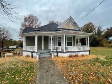 Main picture of 828 Silver Ave