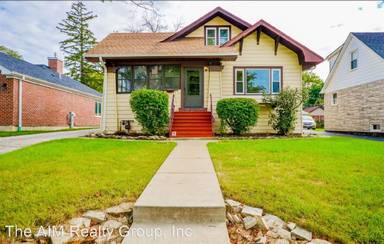 Main picture of 309 N Ridgeland Ave