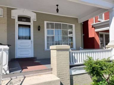 Main picture of 34 W Main St