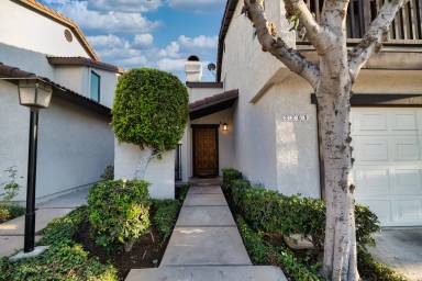 Main picture of 2209 E Badillo St