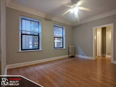 Main picture of 3831 N Fremont St