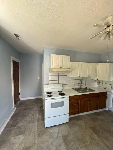 Main picture of 1334 1/2 Buchanan Ave