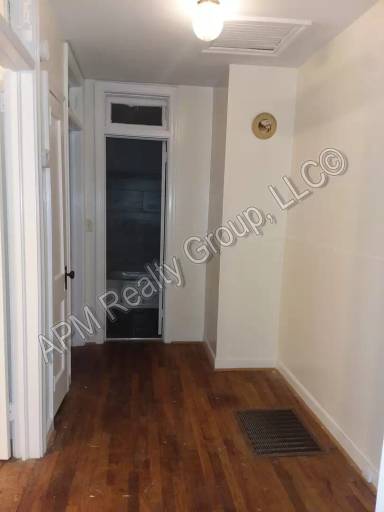 Main picture of 513 Howard St