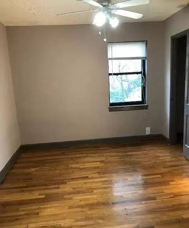 Main picture of 320 3rd St NE