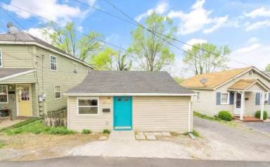 Main picture of 439 West Ln