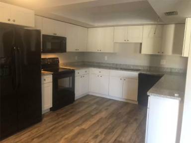 Main picture of 639 SE 13th Ave