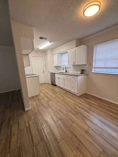 Main picture of 912 Vaughn Dr