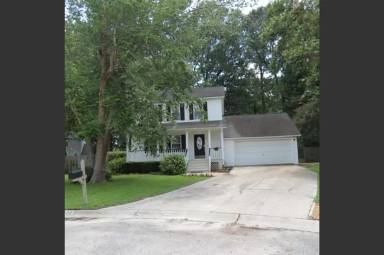 Main picture of 8533 Lynn Haven Ln