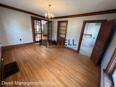 Main picture of 307 3rd Ave SW