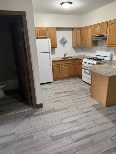 Main picture of 50 Irvine Turner Blvd
