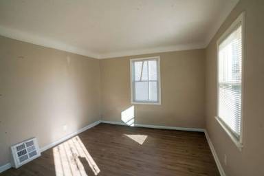 Main picture of 9425 Marlowe St