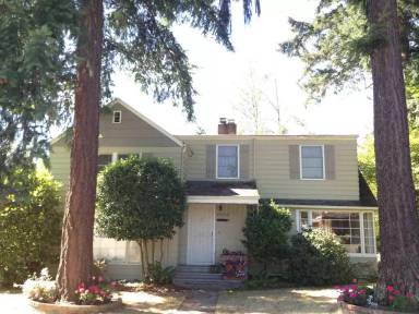 Main picture of 3249 NE 90th St