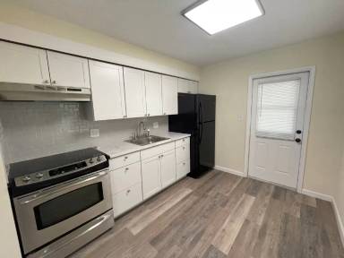 Main picture of 380 Royal Palms Dr