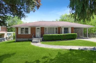 Main picture of 2442 Antwerp Dr SE