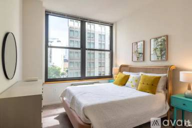 Main picture of 326 Grove St