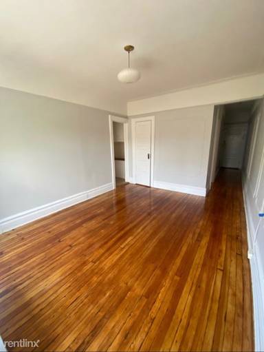Main picture of 131 E 29th St