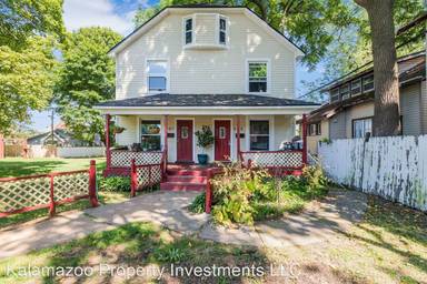 Main picture of 907 Rose Ct
