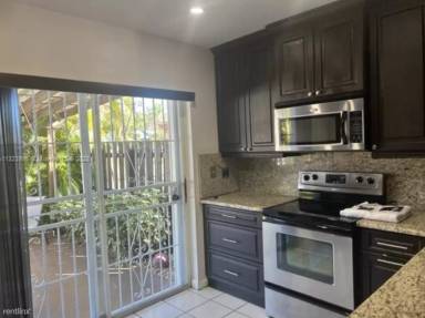 Main picture of 20543 SW 103rd Ave