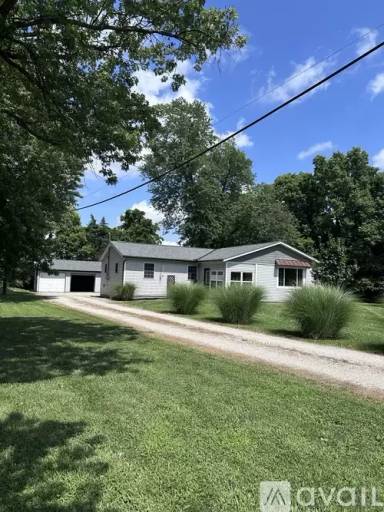 Main picture of 24394 Stateline Rd