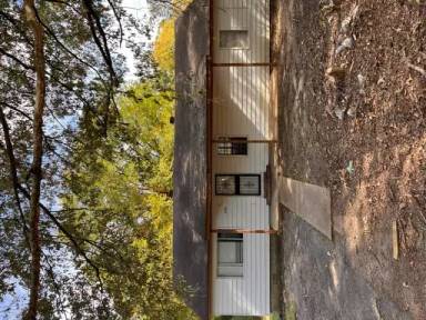 Main picture of 5040 Hill Dr
