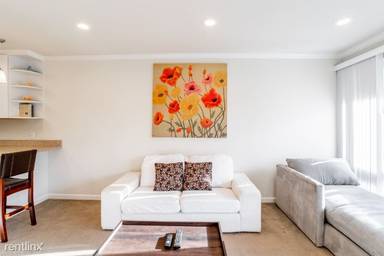 Main picture of 1101 Village Dr