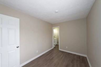 Main picture of 8120 Sheroak Ct