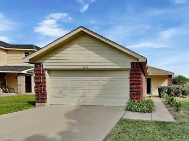 Main picture of 4837 Waterford Dr