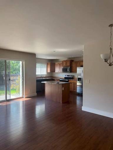 Main picture of 1851 Buckrake Ave