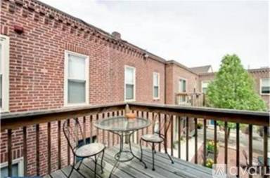 Main picture of 1023 N 4th St