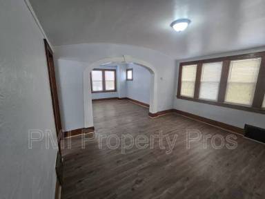 Main picture of 4225 N 26th St