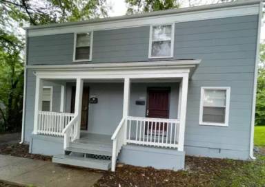 Main picture of 1807 E 74th Ter