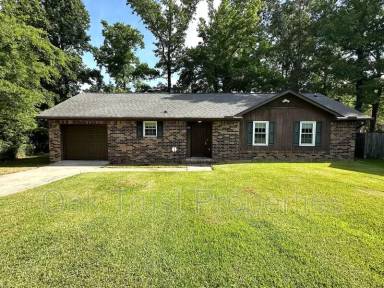 Main picture of 46 Oak Grove Rd