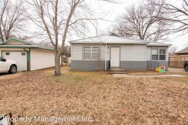 Main picture of 504 1/2 Cline Rd
